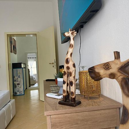 Nicole Apartments Rental ドゥラス エクステリア 写真