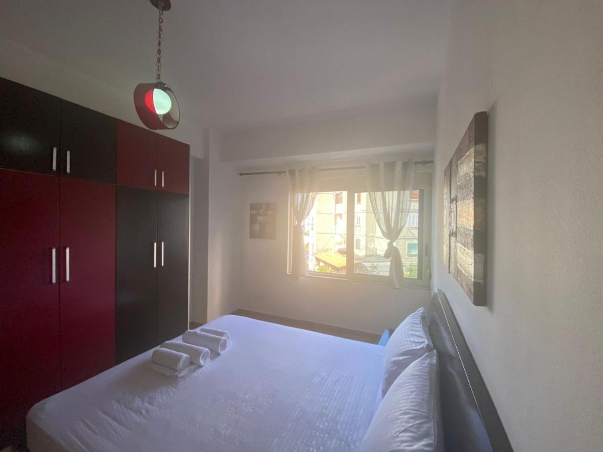 Nicole Apartments Rental ドゥラス エクステリア 写真