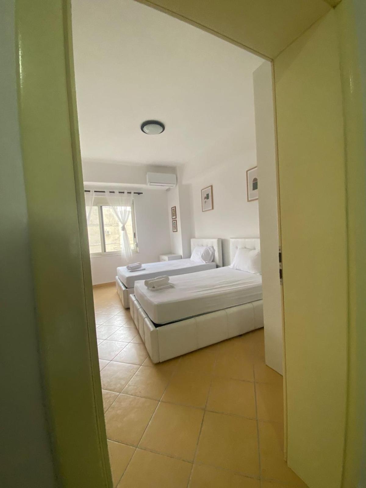 Nicole Apartments Rental ドゥラス エクステリア 写真