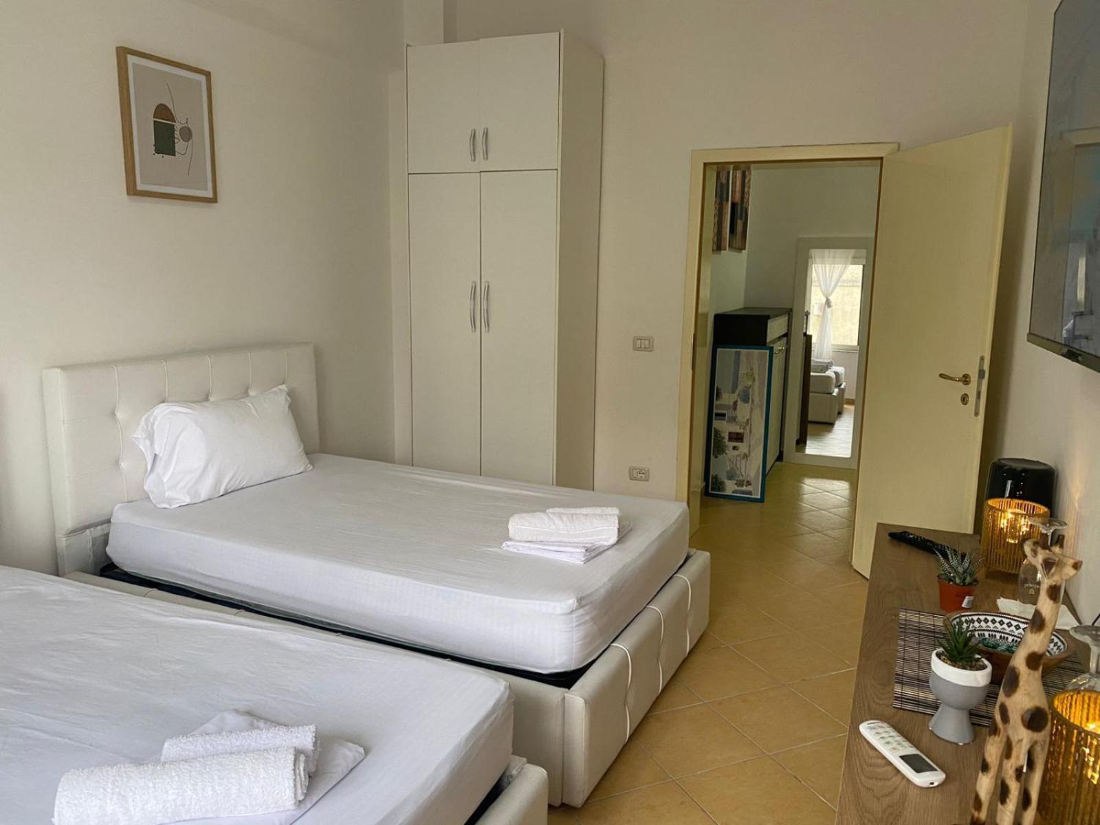 Nicole Apartments Rental ドゥラス エクステリア 写真