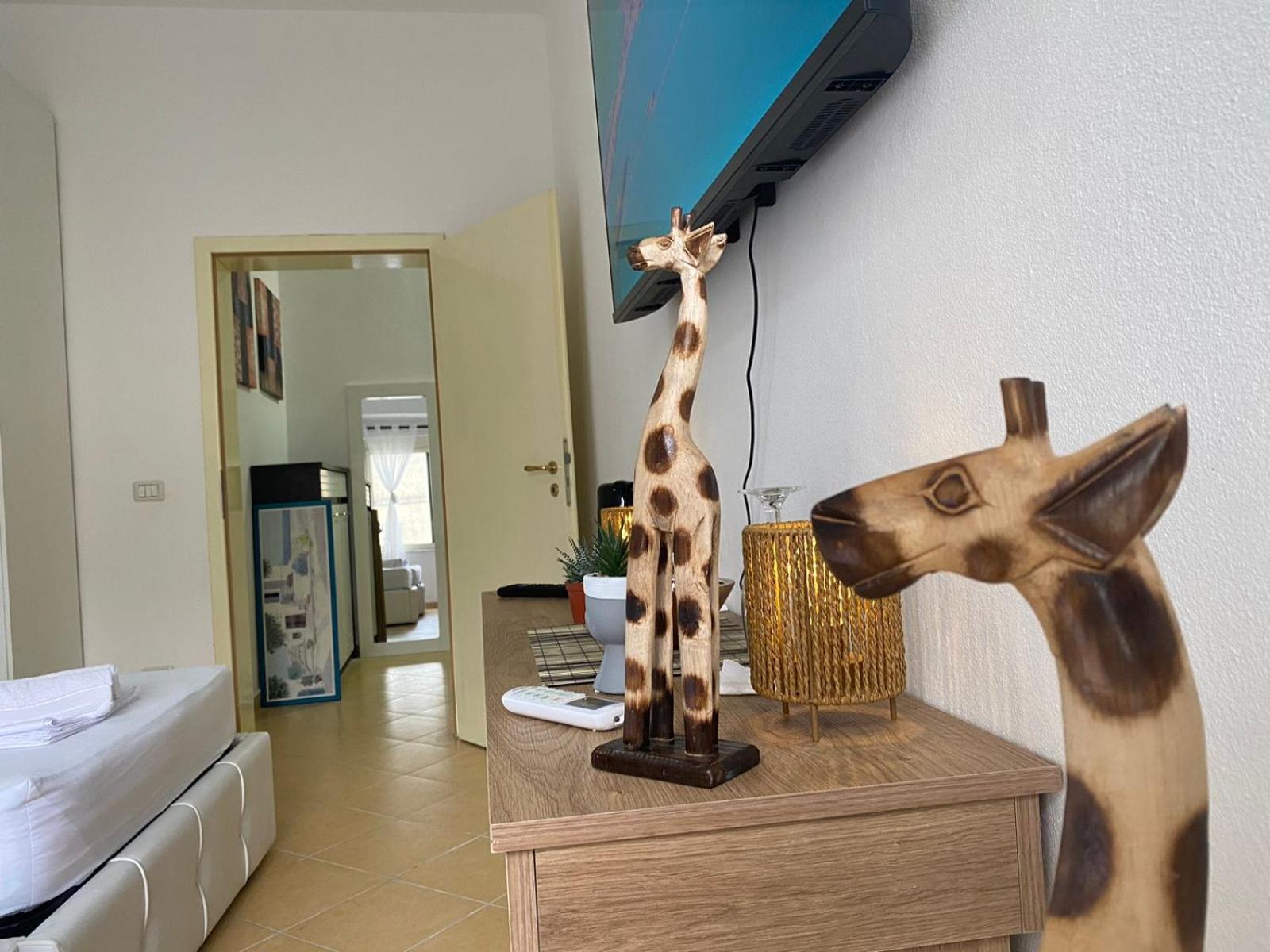 Nicole Apartments Rental ドゥラス エクステリア 写真