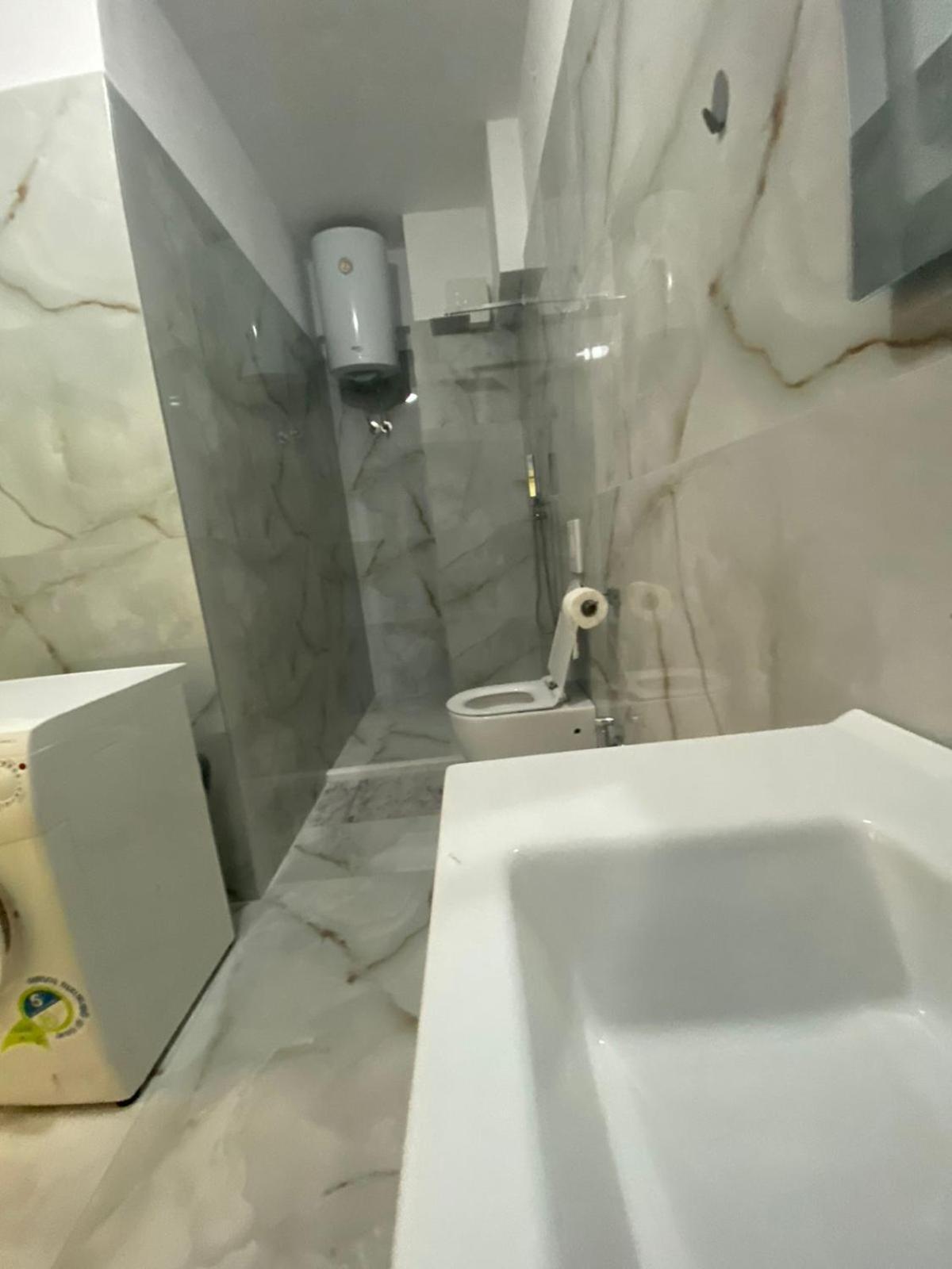 Nicole Apartments Rental ドゥラス エクステリア 写真