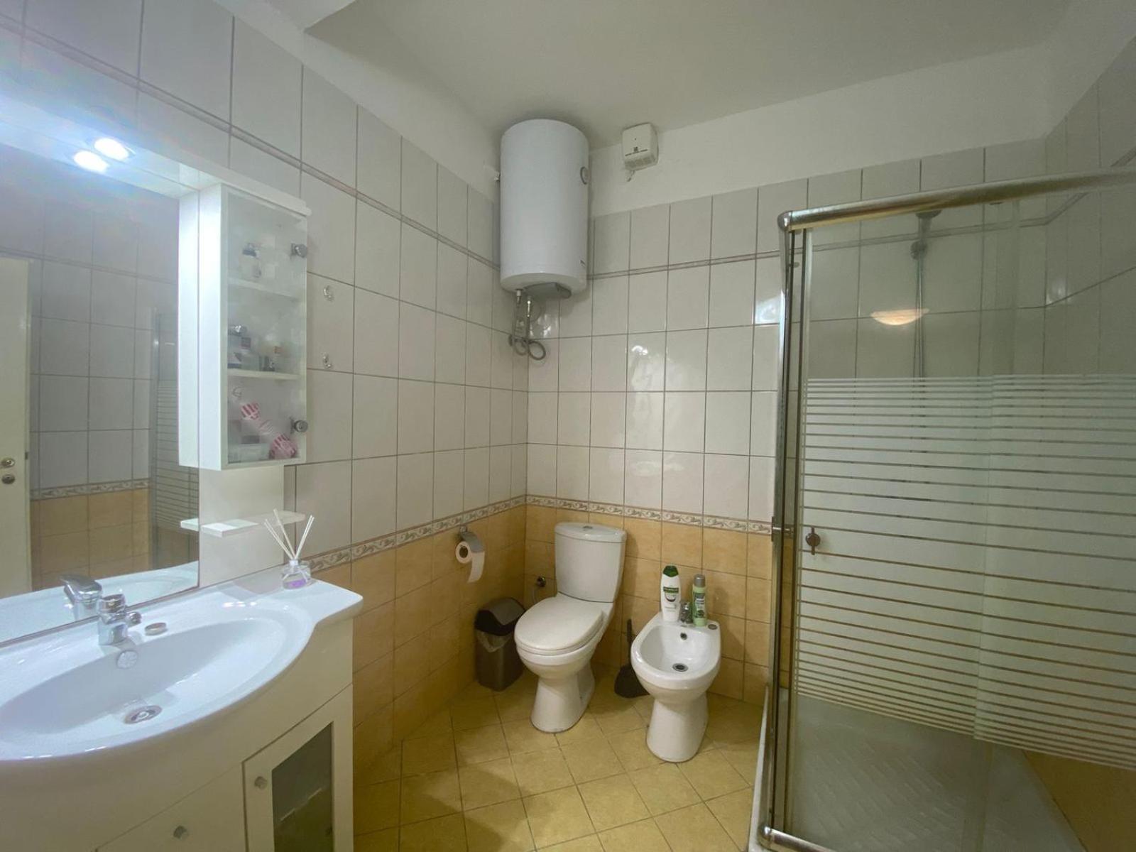 Nicole Apartments Rental ドゥラス エクステリア 写真