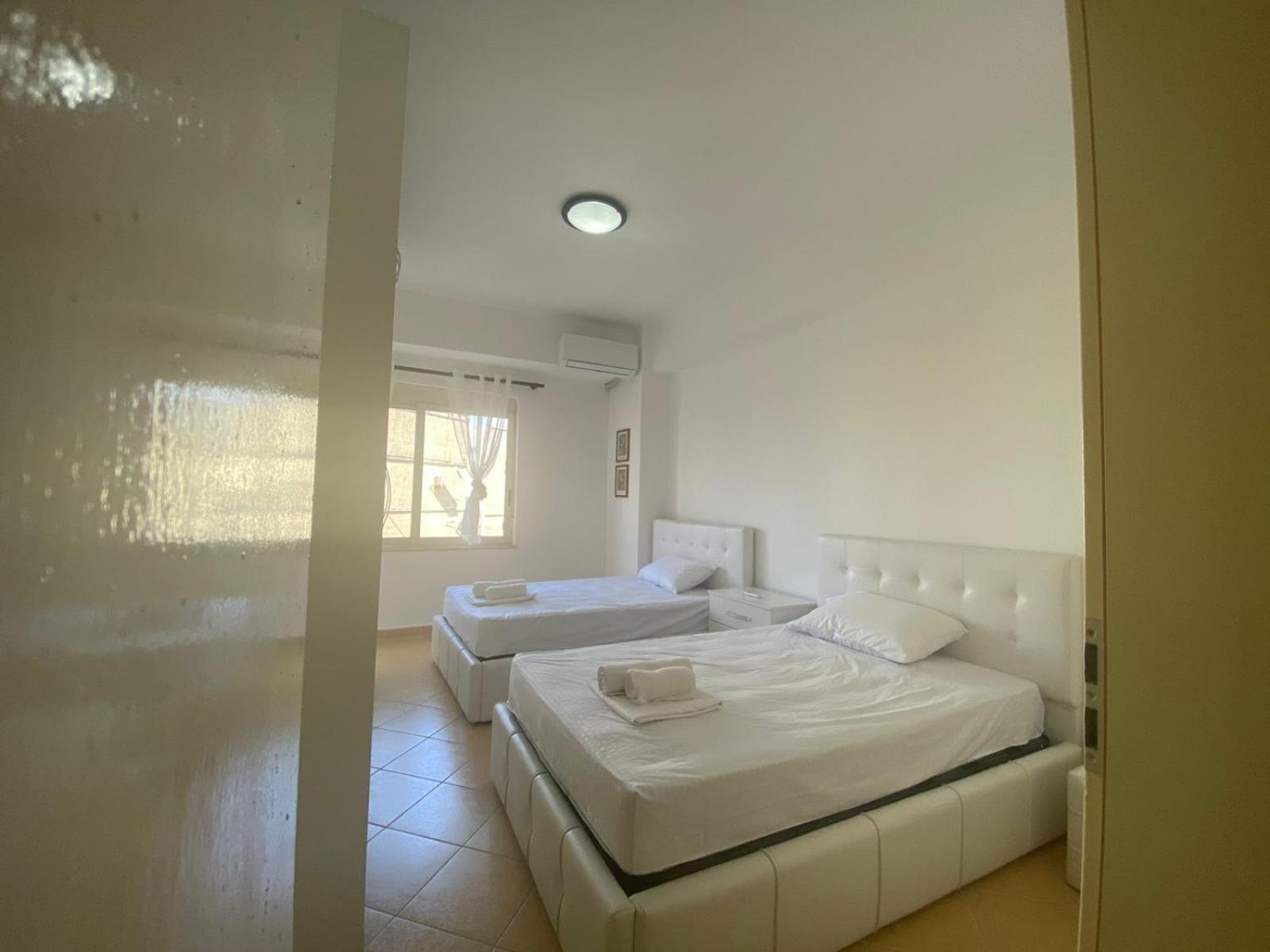 Nicole Apartments Rental ドゥラス エクステリア 写真