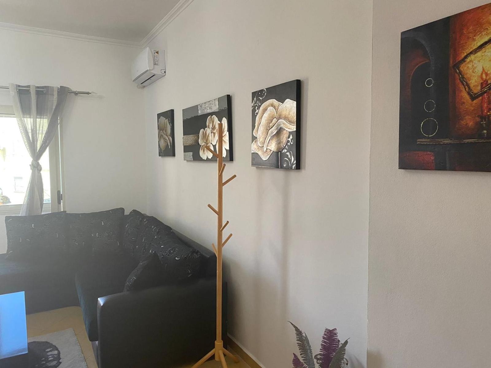 Nicole Apartments Rental ドゥラス エクステリア 写真
